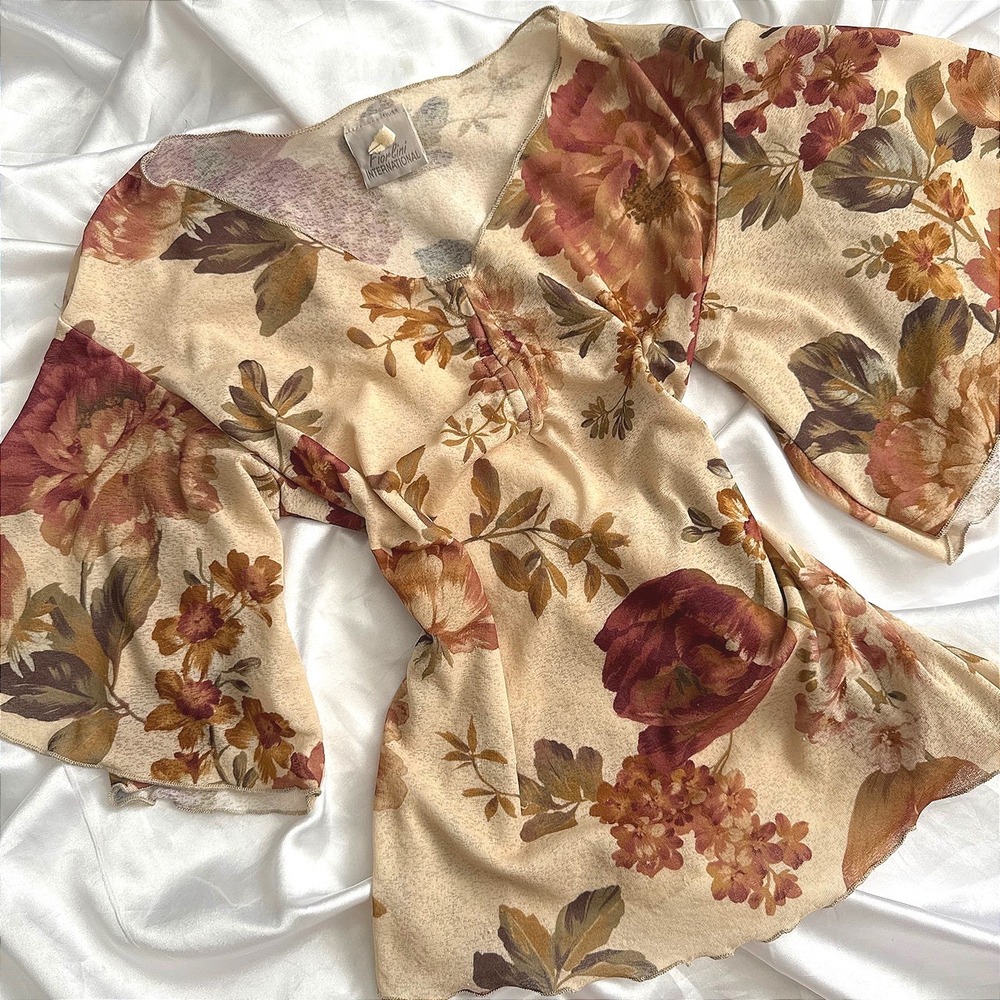 Fiorini International Vintage Floral Mesh Bell Sleeve V-Neck Top Tan Small
